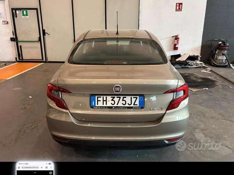 Usata Fiat Tipo Easy 95 CV (69 kW) 2017 Beige Berlina