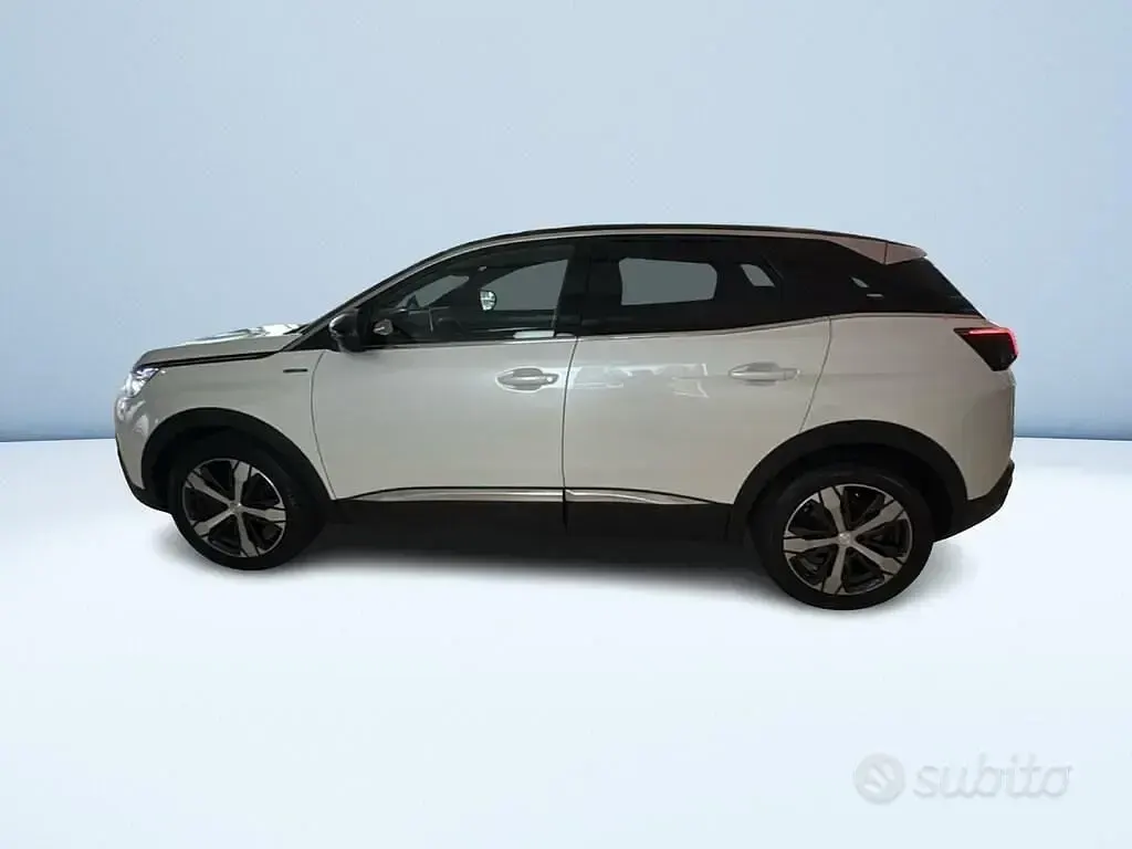 Usata Peugeot 3008 GT-line 131 CV (96 kW) 2019 Bianco pastello SUV