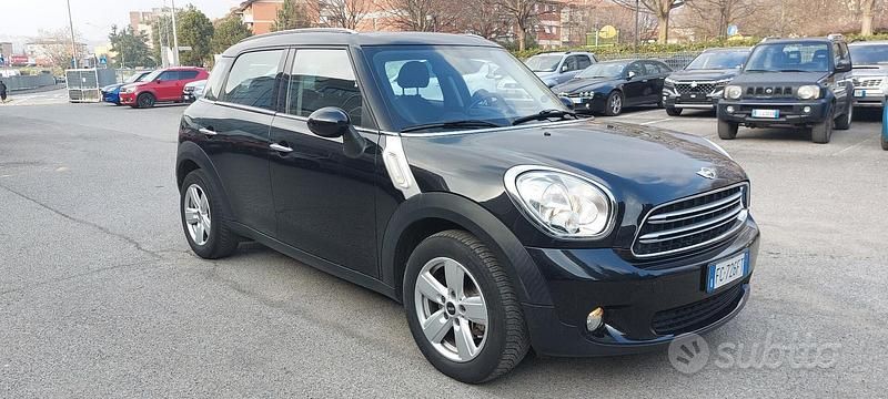 Usata Mini Park Lane Countryman 111 CV (81 kW) 2016 Nero SUV