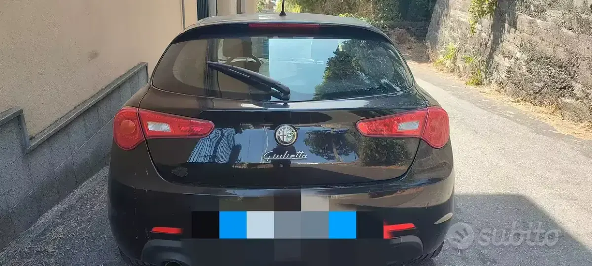 Usata Alfa Romeo Giulietta 120 CV (88 kW) 2011 Nero Utilitaria