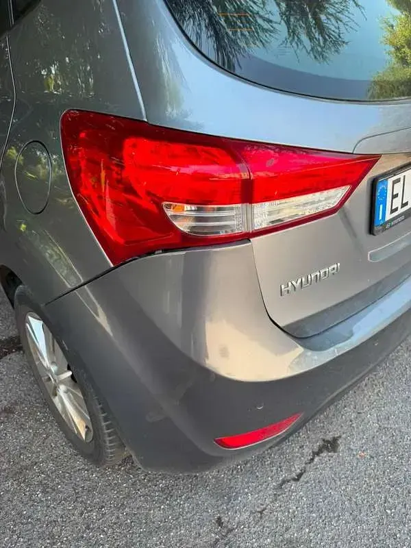 Usata Hyundai ix20 Style 125 CV (91 kW) 2011 Grigio Utilitaria