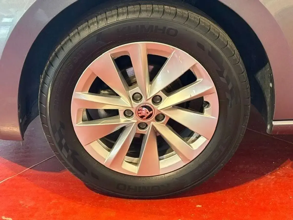 Usata Skoda Scala Ambition 95 CV (69 kW) 2023 Grigio Utilitaria