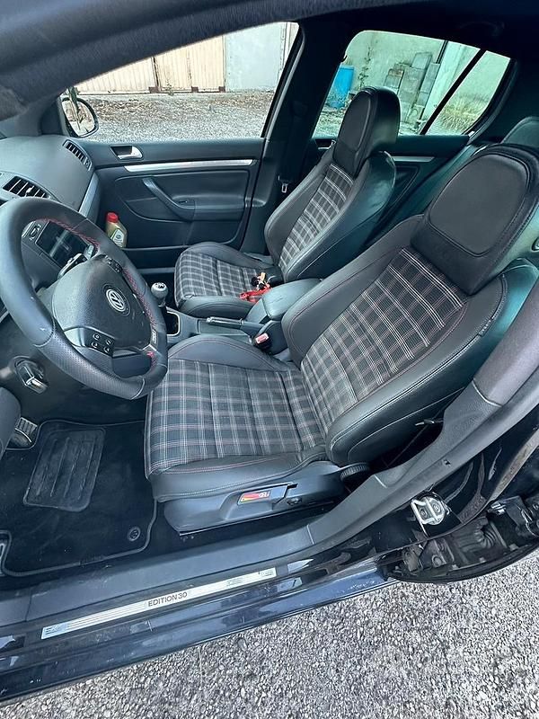 Usado VW Golf V Edition 230 CV (169 kW) 2007 Negro Berlina