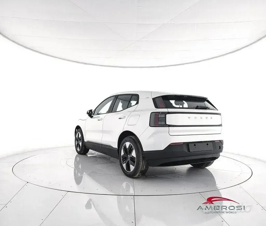 Ny Volvo EX30 Core 149 kW (203 HK) 2026 Vit SUV