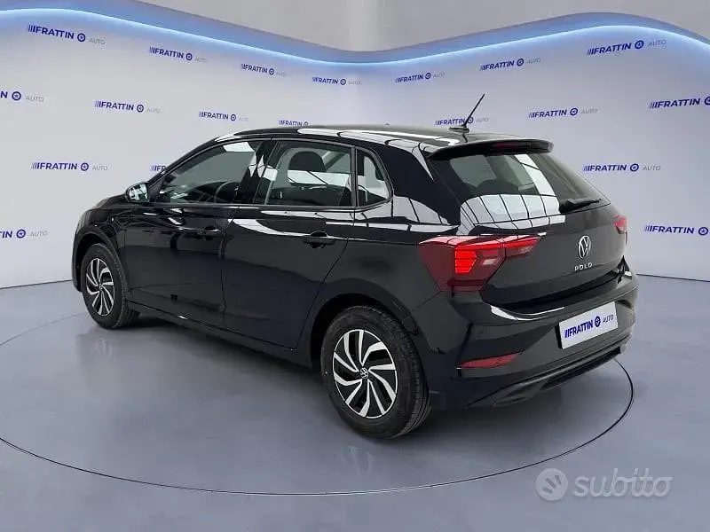 Usata VW Polo Life 95 CV (69 kW) 2025 Nero Utilitaria