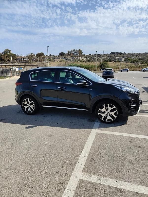 Second-hand Kia Sportage GT-Line 185 CP (136 kW) 2016 Negru SUV