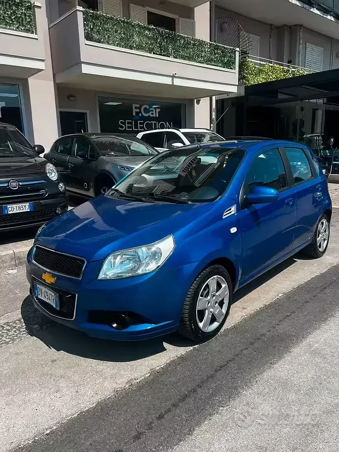 Usata Chevrolet Aveo LT 82 CV (60 kW) 2010 Blu Utilitaria