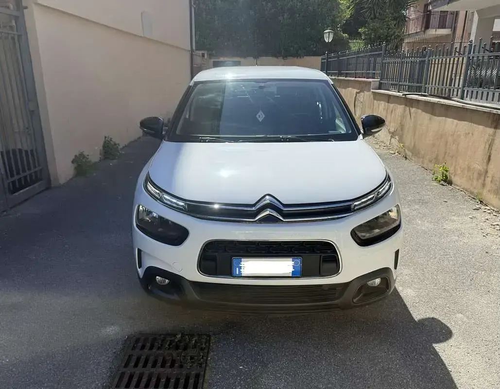 Usata Citroën C4 Shine 120 CV (88 kW) 2020 Bianco SUV
