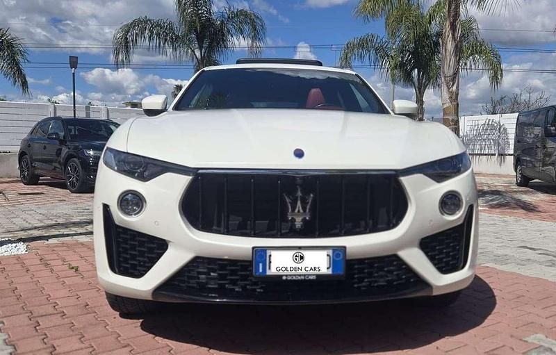 Usata Maserati Levante 275 CV (202 kW) 2019 Bianco SUV