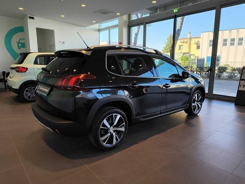 Używany Peugeot 2008 Allure 120 KM (88 kW) 2019 Czarny SUV