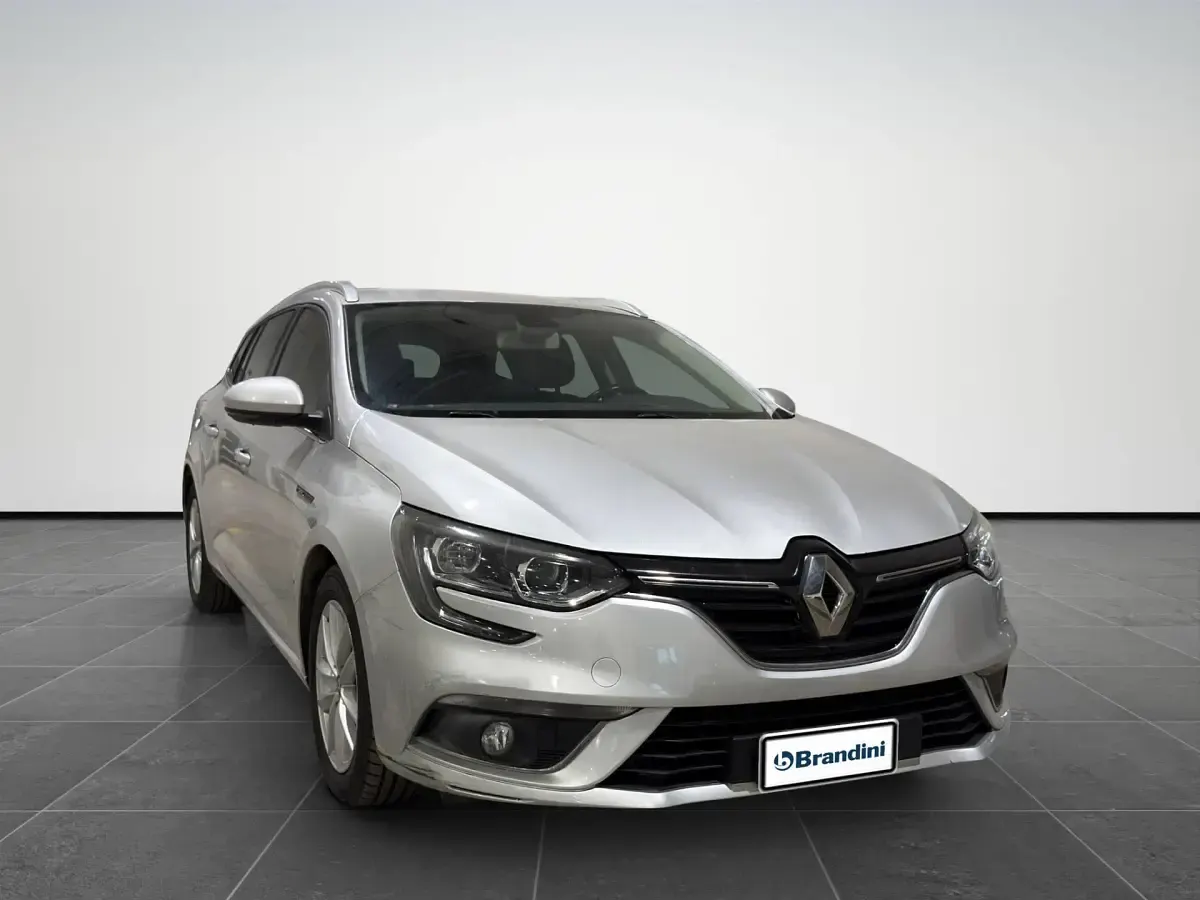 Usata Renault Mégane GrandTour Business 110 CV (80 kW) 2018 Grigio chiaro Station wagon