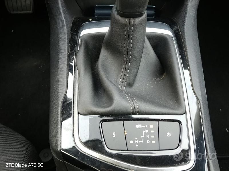 Usata Peugeot 308 120 CV (88 kW) 2017