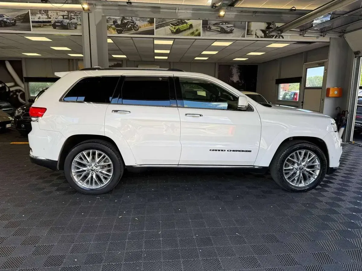 Usata Jeep Grand Cherokee Summit 250 CV (183 kW) 2017 Bianco SUV