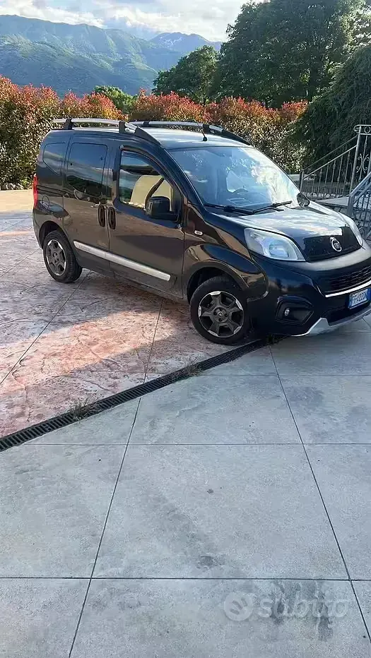 Usata Fiat Qubo Trekking 95 CV (69 kW) 2016 Nero Monovolume