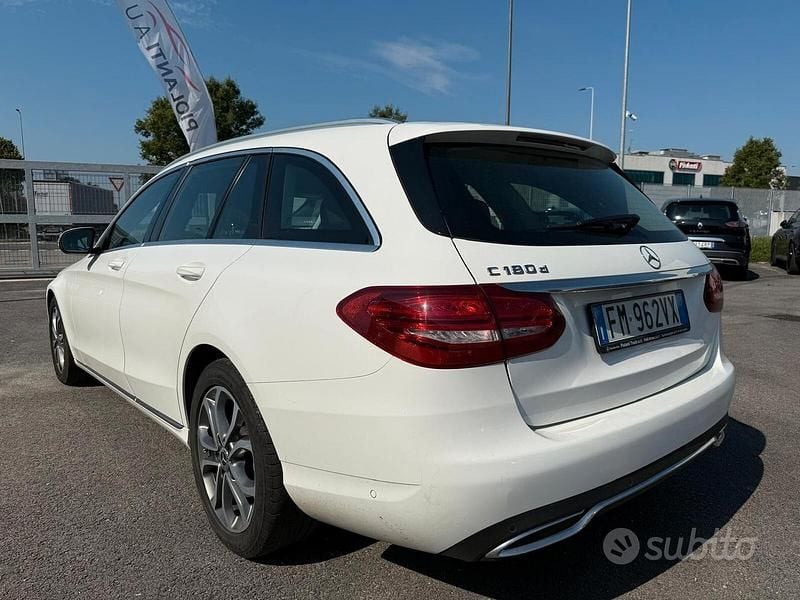 Usata Mercedes C180 116 CV (85 kW) 2018 Bianco Station wagon
