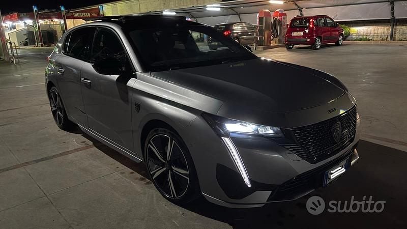 Grigio Usata 2023 Peugeot 308 GT Tre volumi | 24.900 € (Buon prezzo) - Immagine 1/4