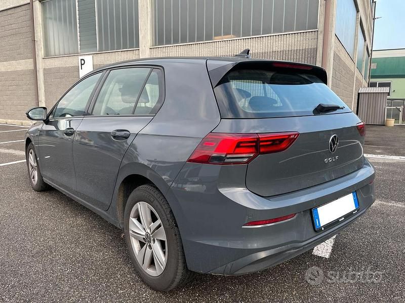 Usata VW Golf VII Life 116 CV (85 kW) 2019 Grigio Berlina