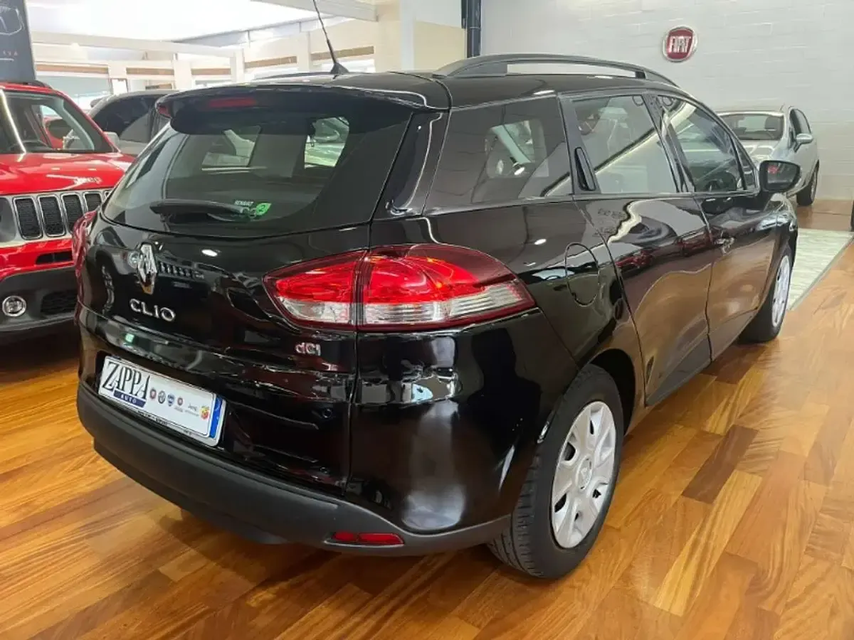 Usata Renault Clio 75 CV (55 kW) 2015 Nero Station wagon