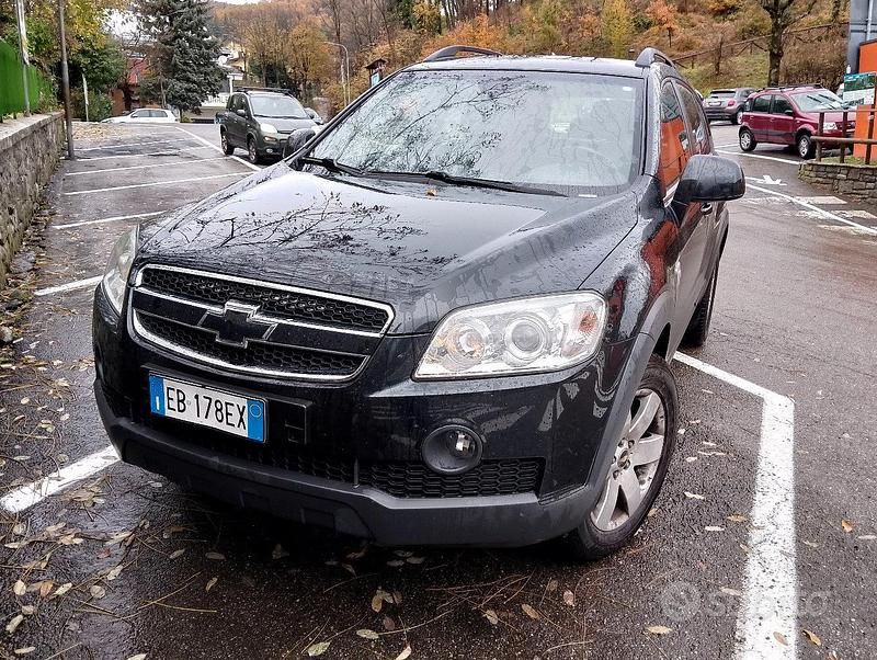 Usata Chevrolet Captiva 127 CV (93 kW) 2010 Nero SUV