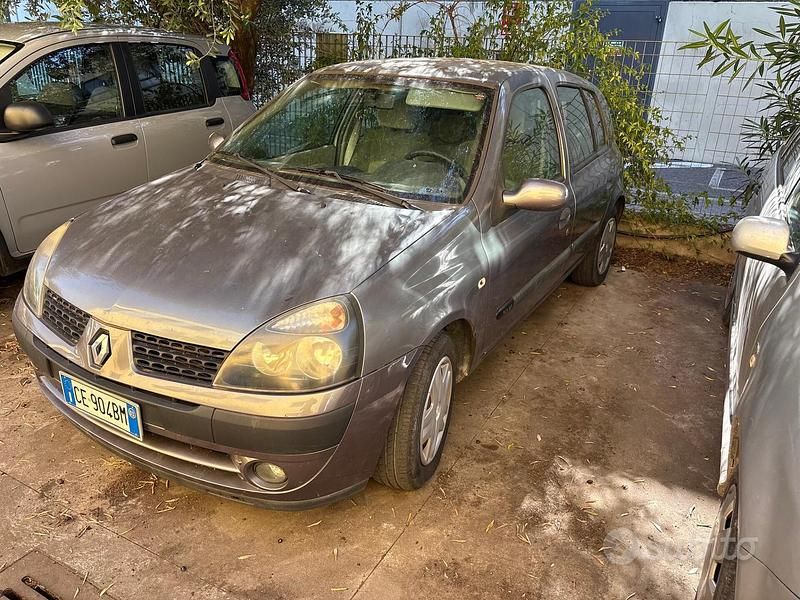 Grigio Usata 2004 Renault Clio II Initiale Berlina | 1400 € - Immagine 1/4