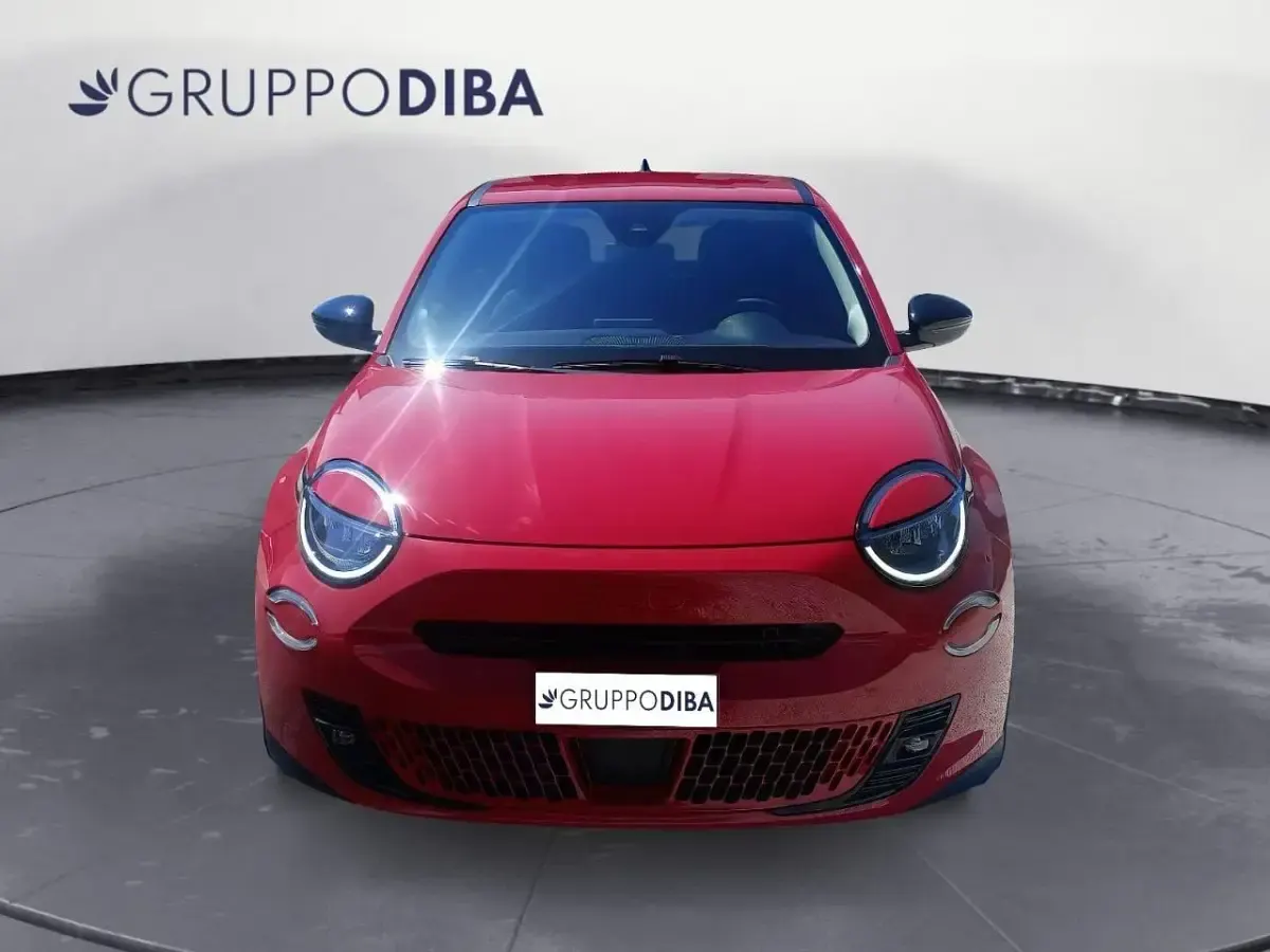 Usata Fiat 600E Red 114 kW (156 CV) 2023 Rosso SUV
