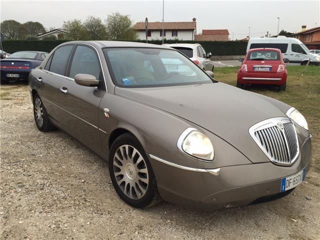 Lancia thesis 3200 benzina picture