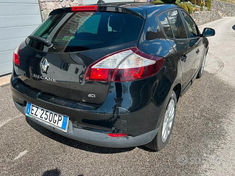 Usata Renault Mégane 110 CV (80 kW) 2015 Nero Berlina