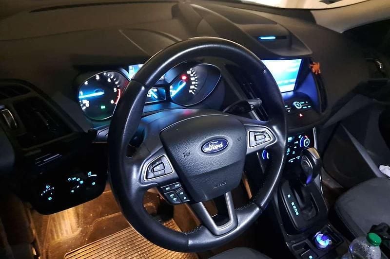 Usata Ford Kuga S 120 CV (88 kW) 2019 Bianco SUV