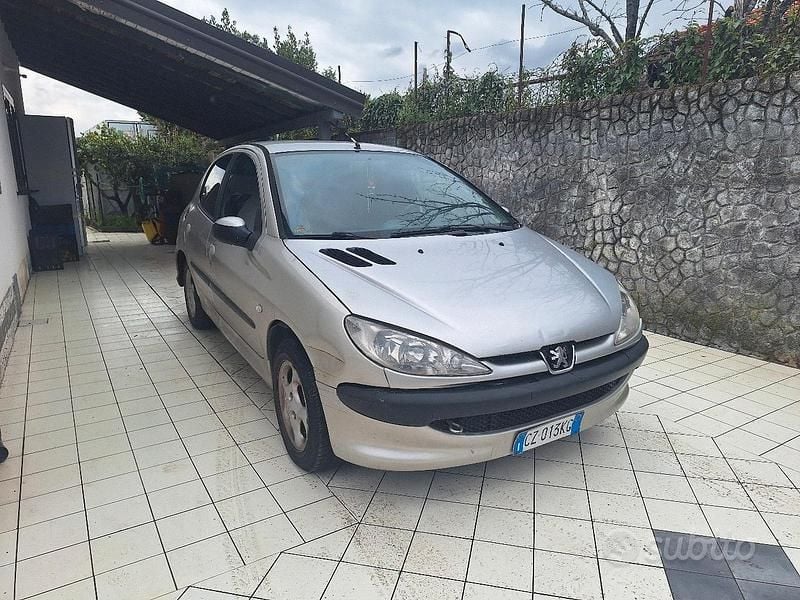 Usata Peugeot 206 68 CV (50 kW) 2006 Grigio Utilitaria