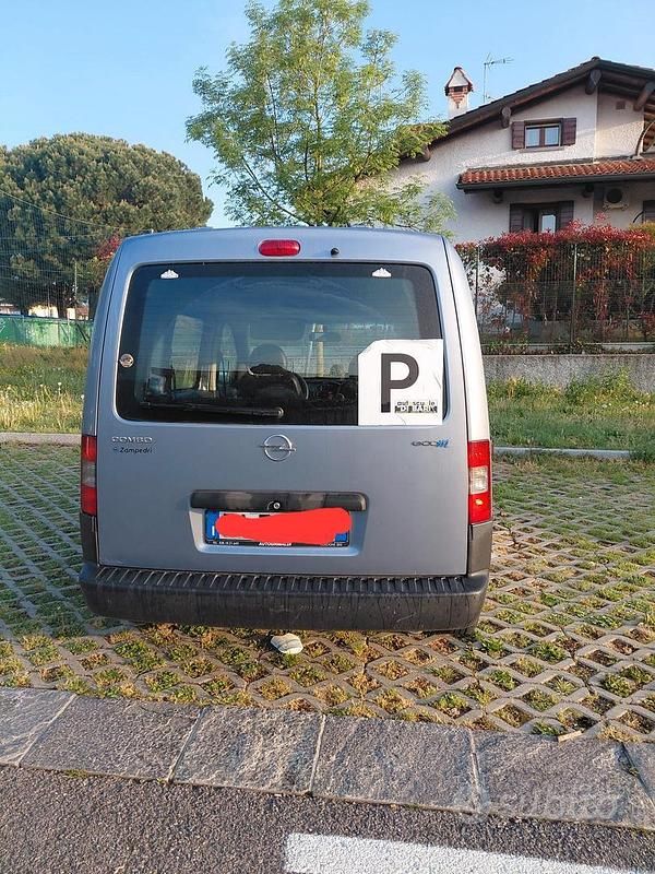Usata Opel Combo 2009 Grigio Monovolume