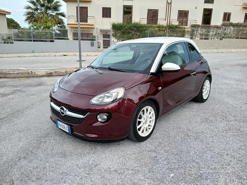 Usata Opel Adam Glam 70 CV (51 kW) 2014 Beige Utilitaria