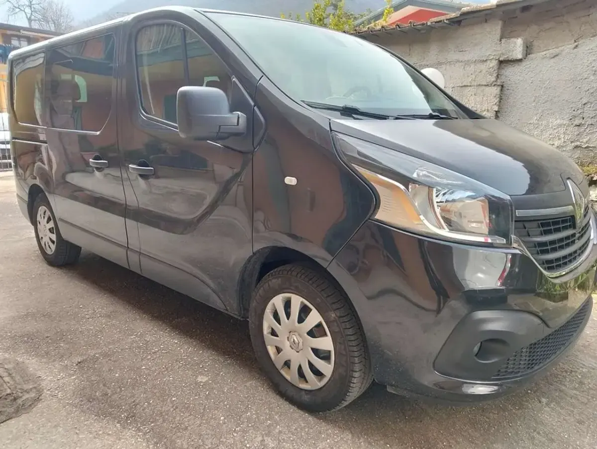 Usata Renault Trafic 121 CV (88 kW) 2019 Nero Monovolume
