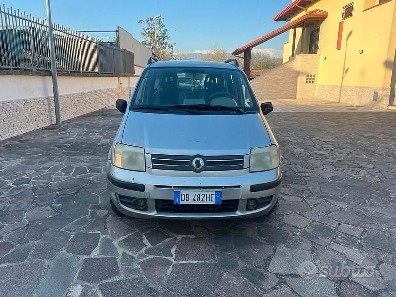 Usata Fiat Panda Dynamic 60 CV (44 kW) 2006 Grigio Utilitaria
