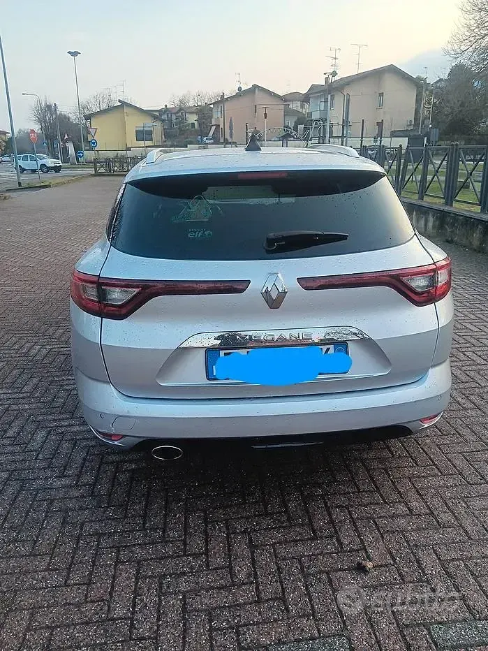 Usata Renault Mégane GrandTour 110 CV (80 kW) 2017 Grigio Station wagon