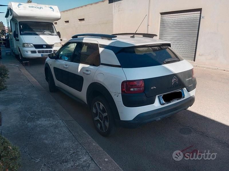 Usata Citroën C4 Cactus Shine 99 CV (72 kW) 2016 Bianco Utilitaria