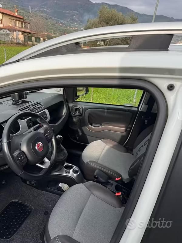 Usata Fiat Panda Cross Cross 95 CV (69 kW) 2017 Bianco Utilitaria