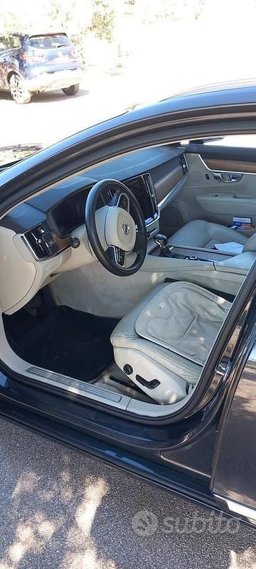 Usata Volvo V90 190 CV (139 kW) 2017 Nero Station wagon
