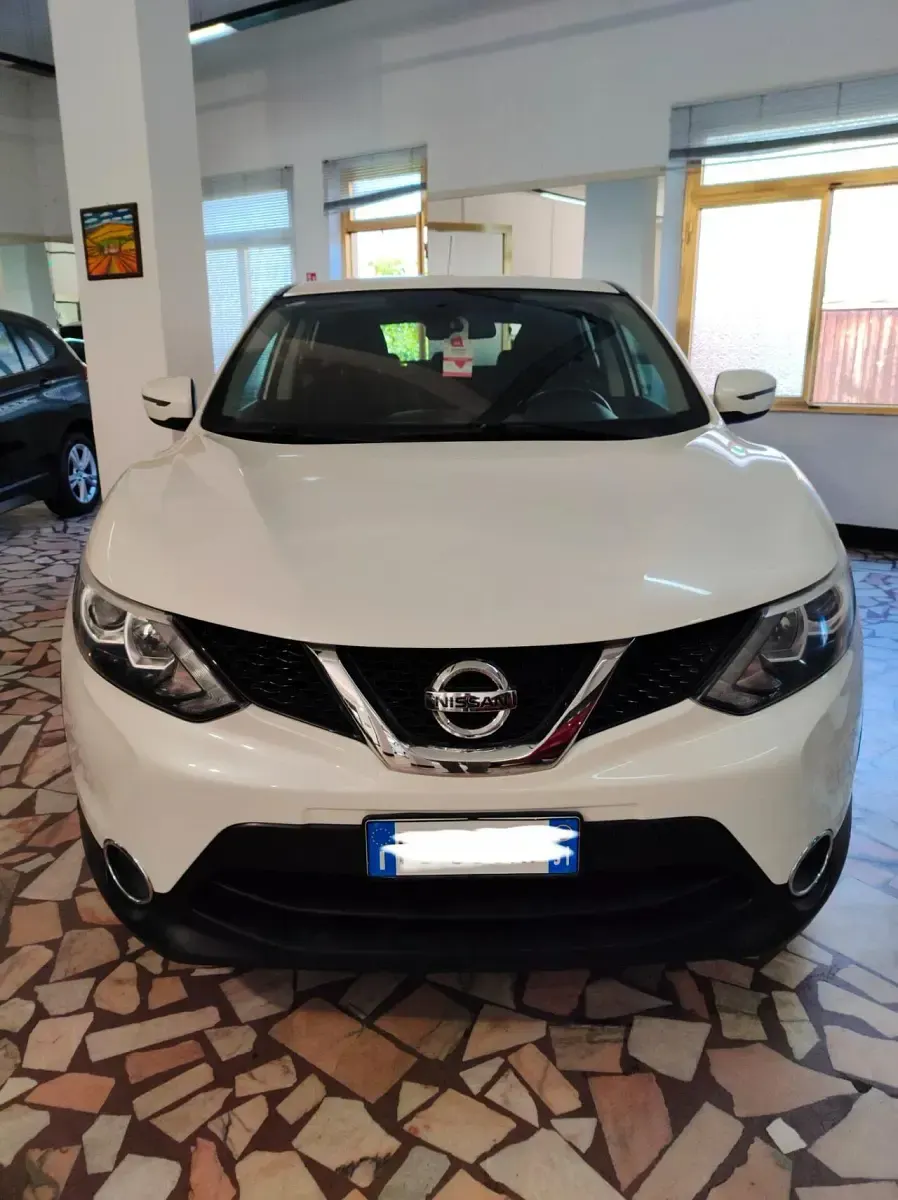 Usata Nissan Qashqai Tekna 110 CV (80 kW) 2016 Bianco SUV