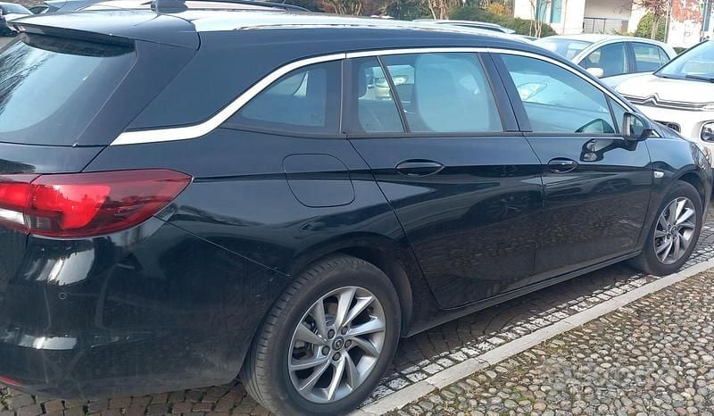 Usata Opel Astra 82 CV (60 kW) 2021 Nero Station wagon