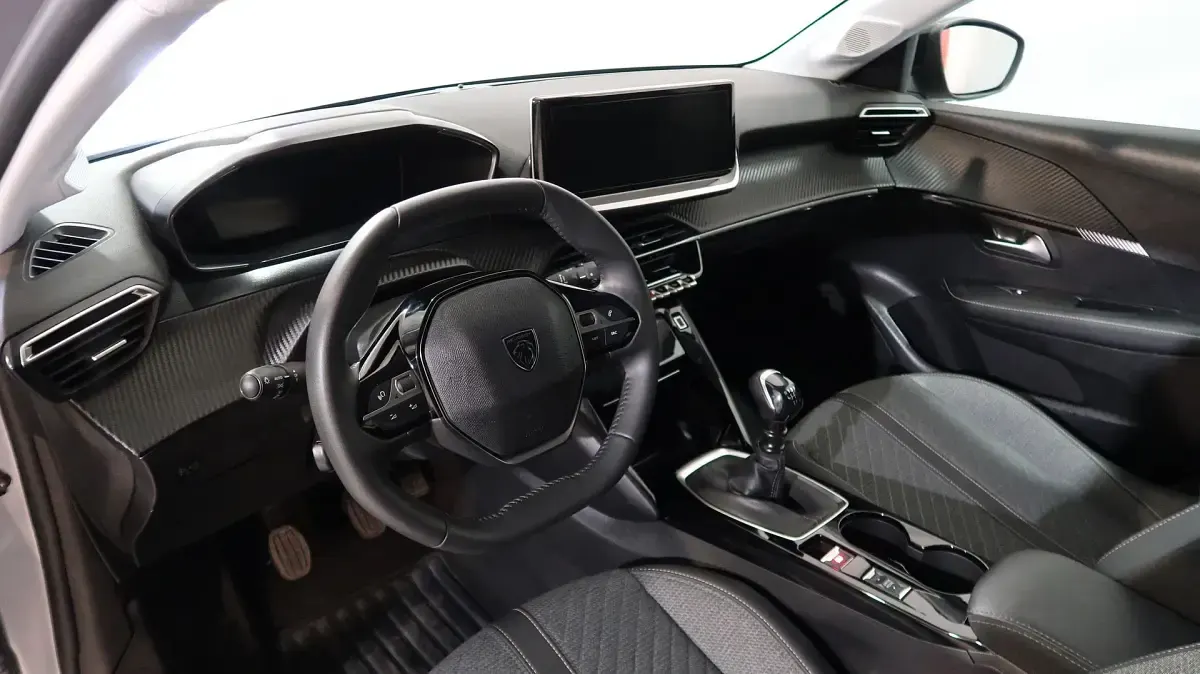 Usata Peugeot 208 Allure 101 CV (74 kW) 2025 Grigio Utilitaria
