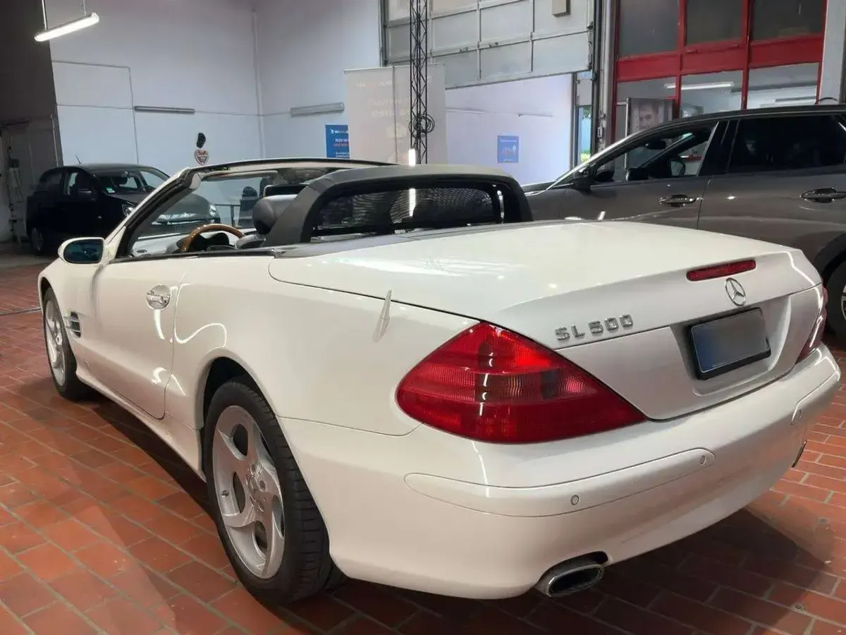 Usata Mercedes SL500 306 CV (225 kW) 2005 Bianco Cabrio