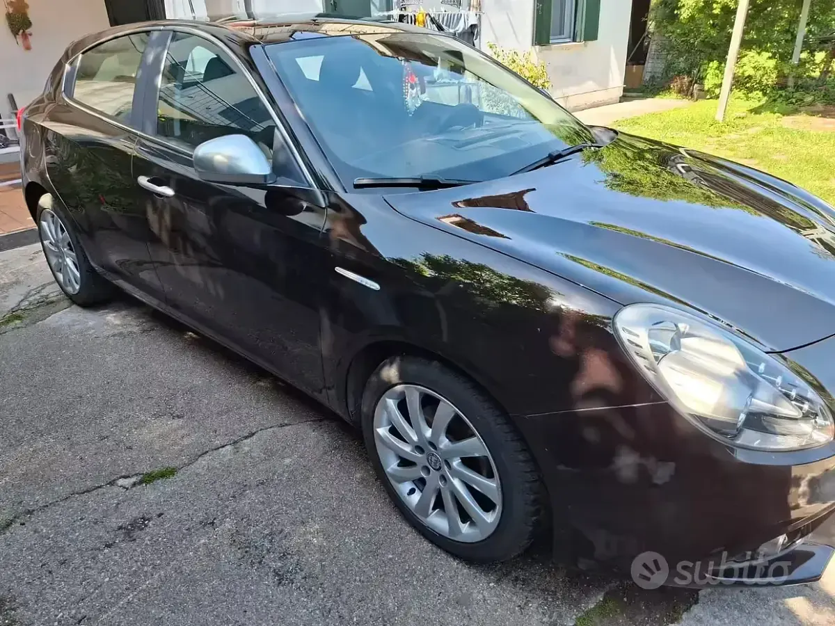 Usata Alfa Romeo Giulietta 109 CV (80 kW) 2017 Utilitaria