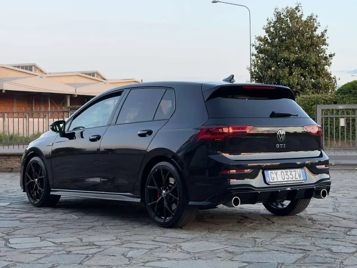 Usata VW Golf VIII GTI 245 CV (180 kW) 2022 Nero Berlina