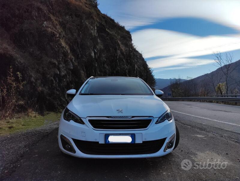 Usato 2015 Peugeot 308 2.0 Diesel 150 CV (11.000 €)