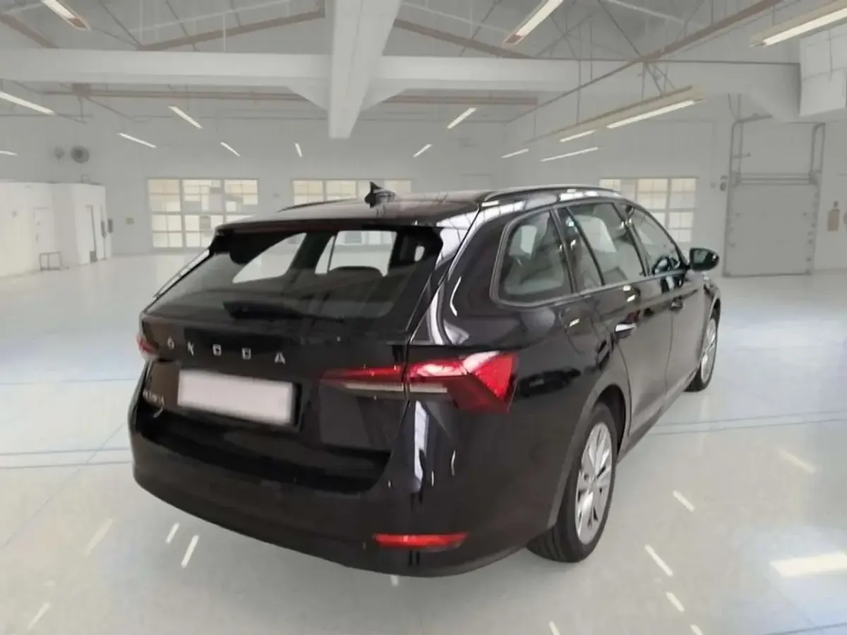 Usata Skoda Octavia Executive 150 CV (110 kW) 2022 Nero Station wagon