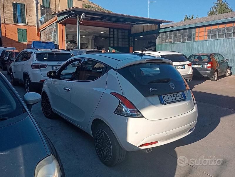 Usata Lancia Ypsilon 69 CV (50 kW) 2022 Utilitaria