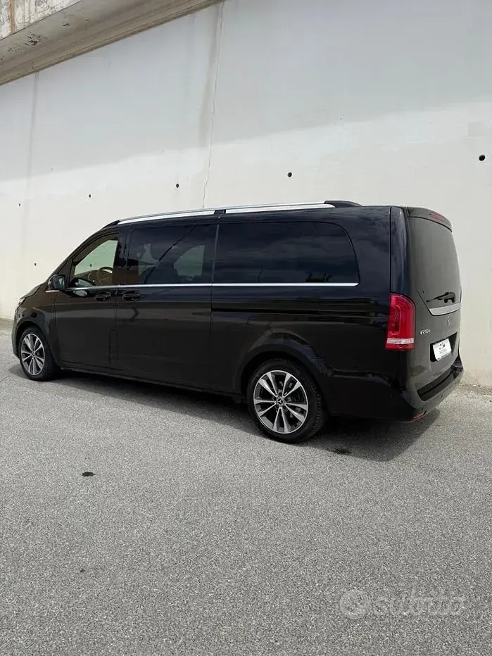Usata Mercedes V250 Premium 190 CV (139 kW) 2019 Nero Monovolume