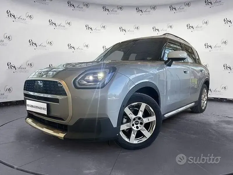 Usata Mini Countryman Favoured 170 CV (125 kW) 2025 Grigio SUV