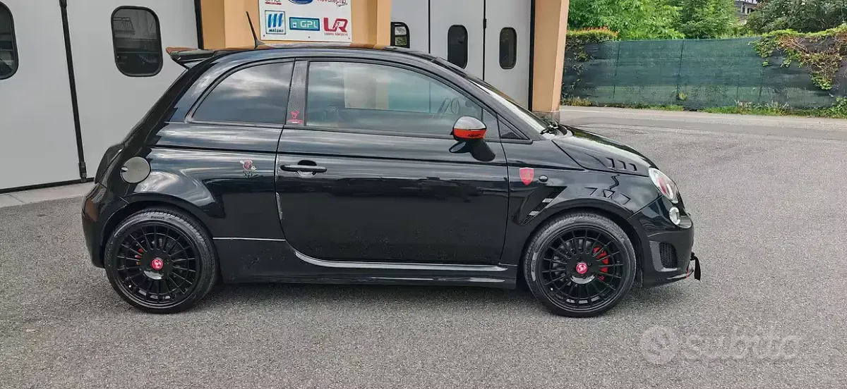 Usata Abarth 500 Custom 135 CV (99 kW) 2015 Nero Utilitaria