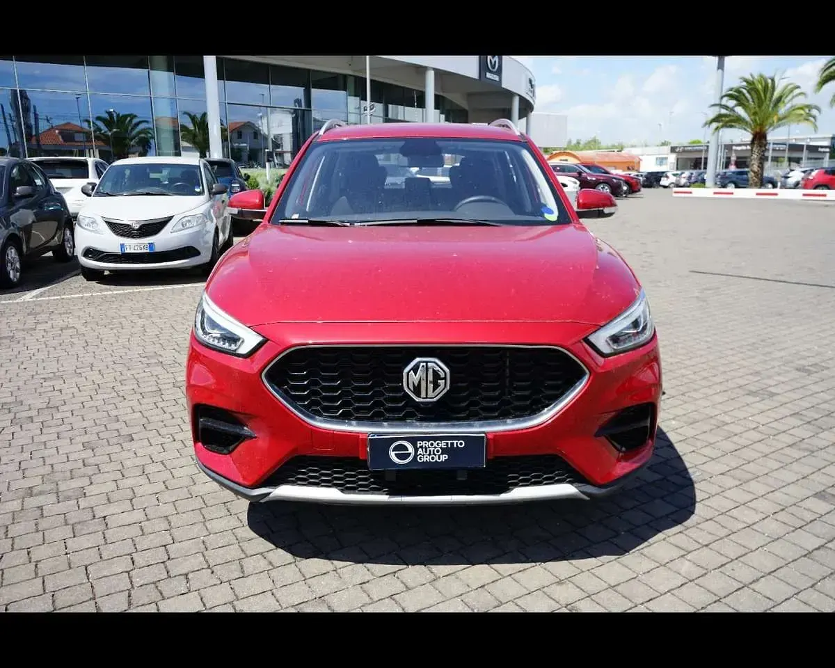Usata MG ZS Comfort 106 CV (77 kW) 2022 Rosso SUV